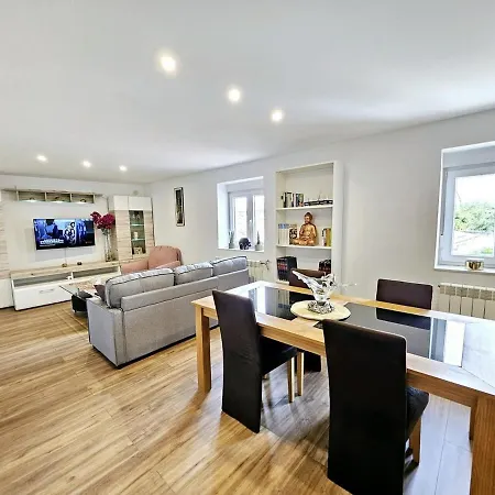 Leon 60 M2 Maximo 4 Huespedes Διαμέρισμα