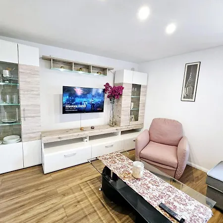 Leon 60 M2 Maximo 4 Huespedes Διαμέρισμα Villafane