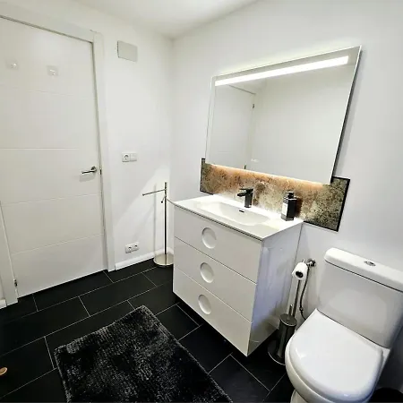 Leon 60 M2 Maximo 4 Huespedes Διαμέρισμα *