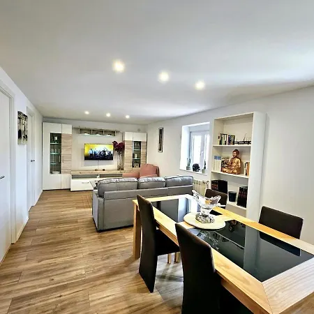 Διαμέρισμα Leon 60 M2 Maximo 4 Huespedes Villafane