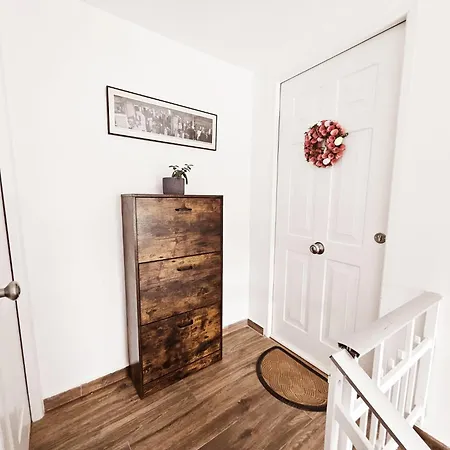 Leon 60 M2 Maximo 4 Huespedes Villafane