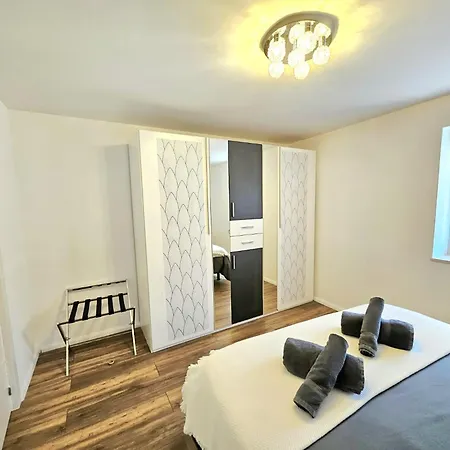 Rosa Leon2 4 Pers 60 M2 Villafane